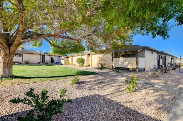 MLS: 2521181 Condo For Sale