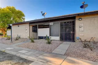 Photo #1: 2521181 Listing 