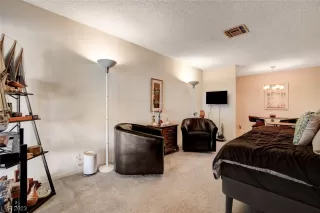 Photo #5: 2521181 Listing 