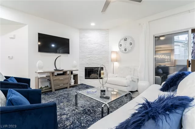 MLS: 2521195 Condo For Sale