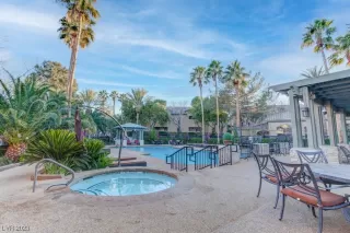 Photo #6: 2521195 Listing 