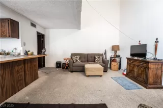 Photo #4: 2521208 Listing