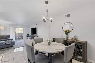 Photo #6: 2521215 Listing