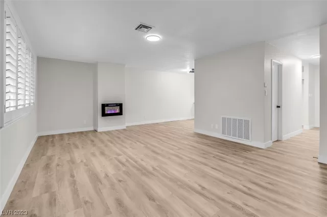 MLS: 2521228 Condo For Sale