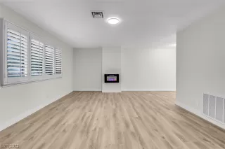 Photo #1: 2521228 Listing