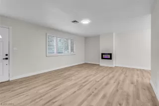 Photo #2: 2521228 Listing