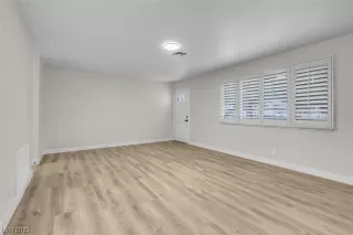 Photo #3: 2521228 Listing