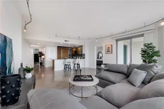 Photo #5: 2521233 Listing