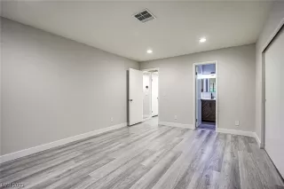 Photo #5: 2521256 Listing 