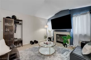 Photo #6: 2521258 Listing