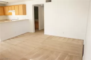 Photo #4: 2521261 Listing 