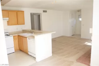 Photo #5: 2521261 Listing 