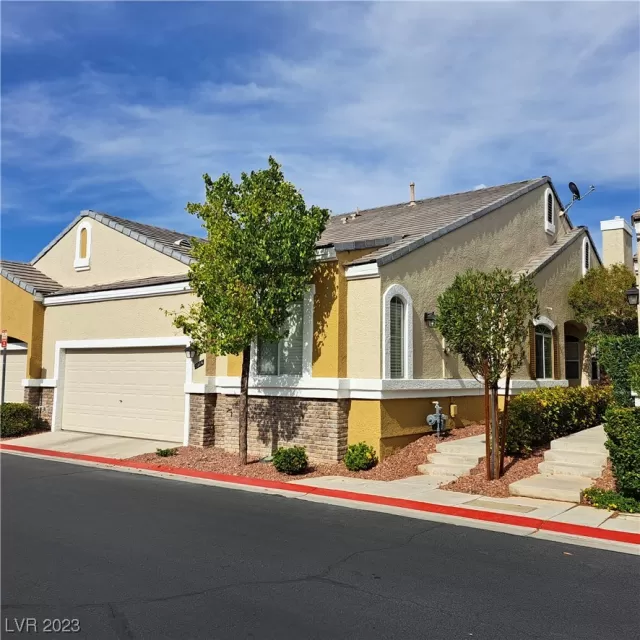 MLS: 2521293 Condo For Sale