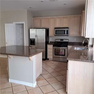 Photo #3: 2521293 Listing 