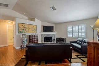 Photo #2: 2521306 Listing