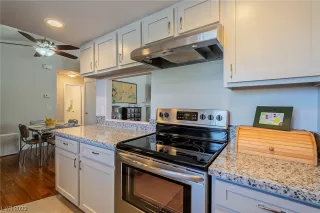 Photo #6: 2521306 Listing