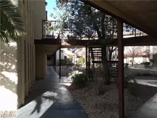 Photo #1: 2521319 Listing 