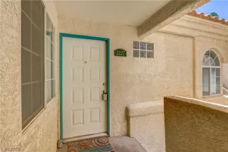 Photo #4: 2521327 Listing