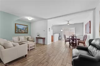 Photo #2: 2521331 Listing 