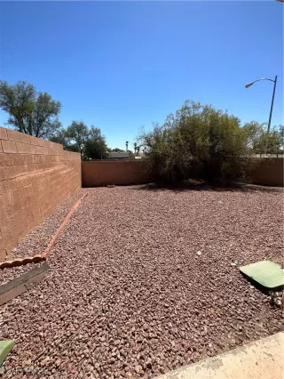 Photo #5: 2521356 Listing 