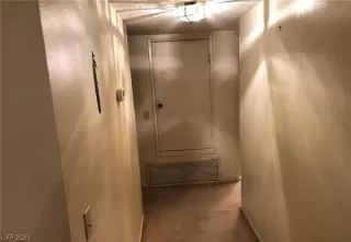 Photo #4: 2521369 Listing 