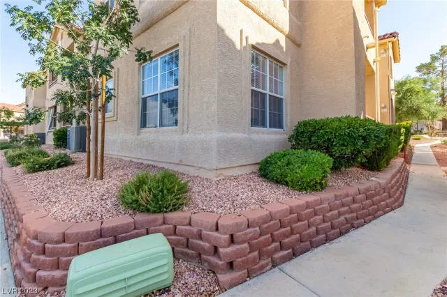 MLS: 2521397 Condo For Sale