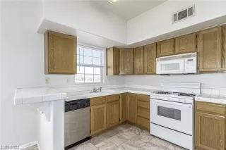 Photo #5: 2521397 Listing 