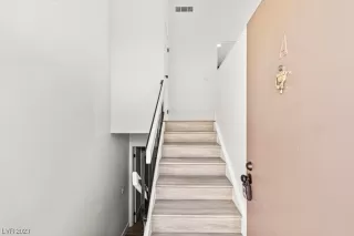 Photo #3: 2521398 Listing 