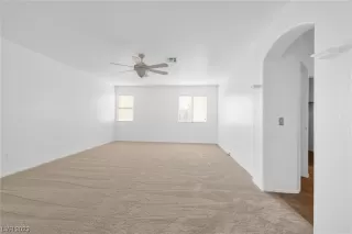 Photo #3: 2521407 Listing