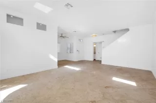 Photo #4: 2521407 Listing