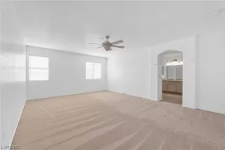 Photo #5: 2521407 Listing