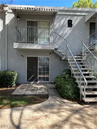 Photo #1: 2521426 Listing 