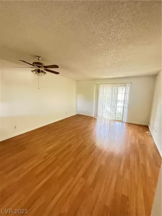 Photo #5: 2521426 Listing 