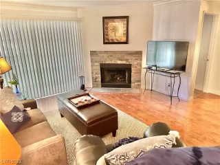 Photo #1: 2521439 Listing 