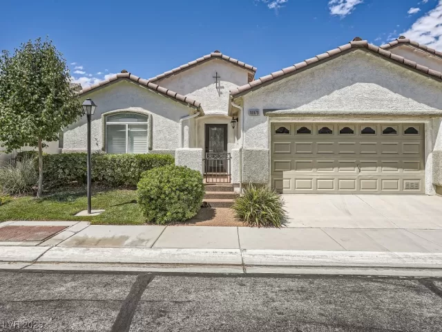 MLS: 2521455 Condo For Sale