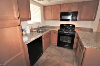 Photo #4: 2521457 Listing