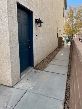 Photo #1: 2521508 Listing 