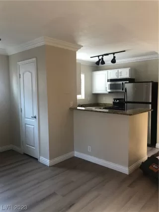 Photo #4: 2521571 Listing 