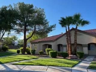 Photo #1: 2521586 Listing 