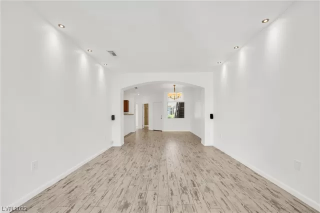 MLS: 2521601 Condo For Sale