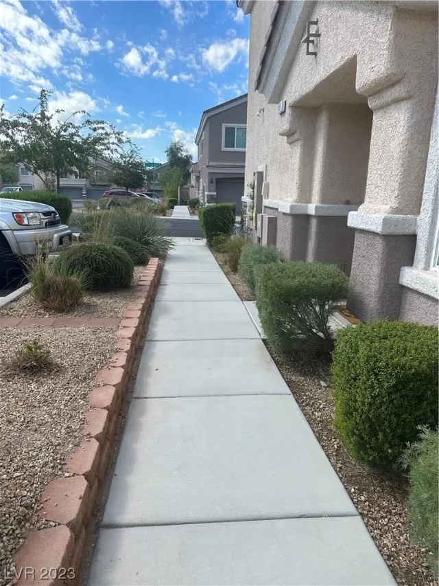 MLS: 2521604 Condo For Sale