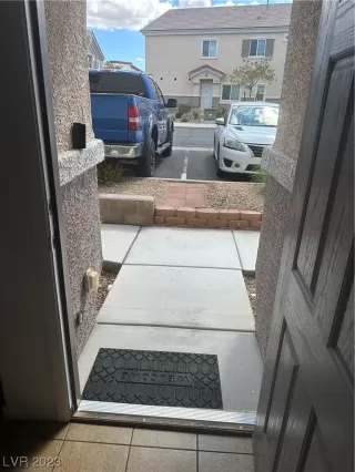 Photo #3: 2521604 Listing 