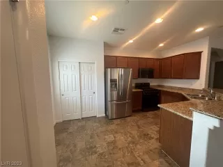 Photo #4: 2521604 Listing 