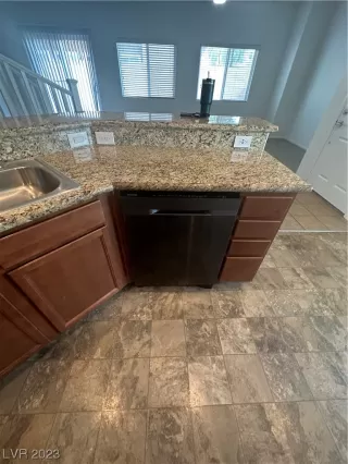 Photo #6: 2521604 Listing 