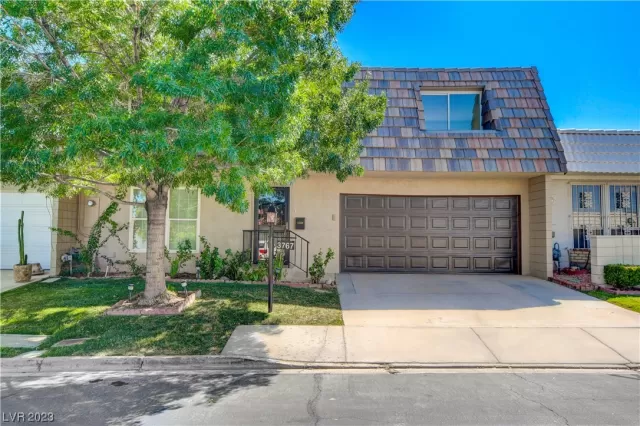 MLS: 2521610 Condo For Sale