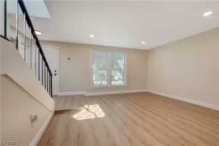 Photo #6: 2521610 Listing