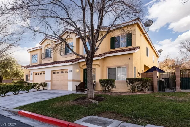 MLS: 2521616 Condo For Sale