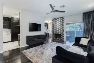 Photo #1: 2521618 Listing 