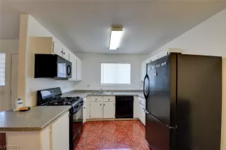 Photo #5: 2521639 Listing 