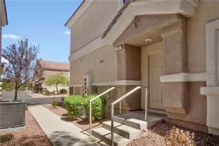 Photo #1: 2521658 Listing 